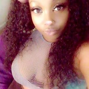 Meet your Posher, Latasha